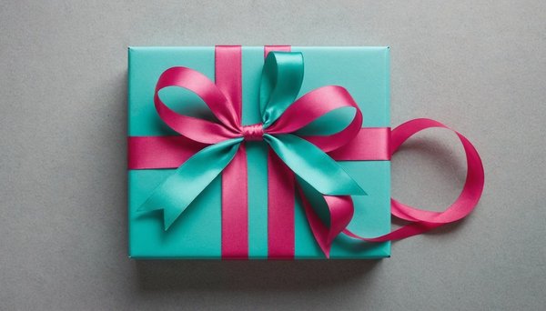 Bolduc bicolore vert d'eau et rose framboise : la touche colorée pour vos emballages